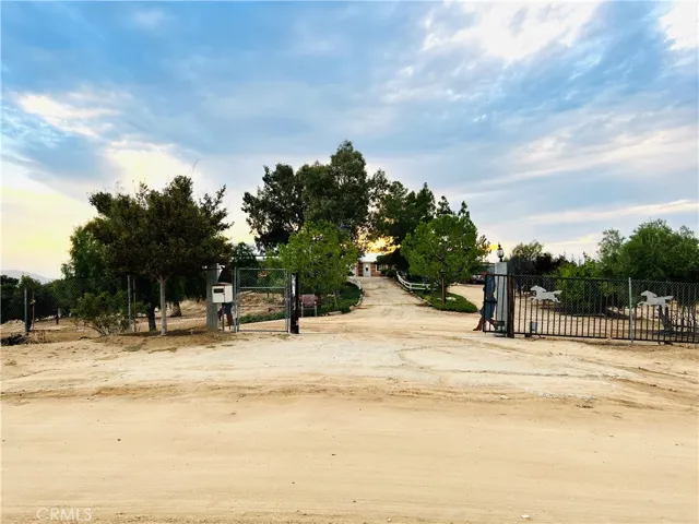 42145 Selinger, Hemet, California 92544