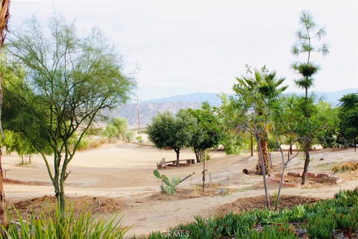 42145 Selinger, Hemet, California 92544