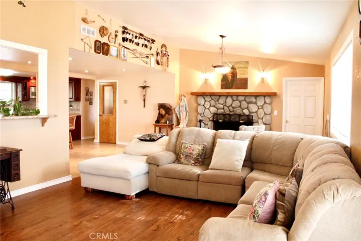 42145 Selinger, Hemet, California 92544