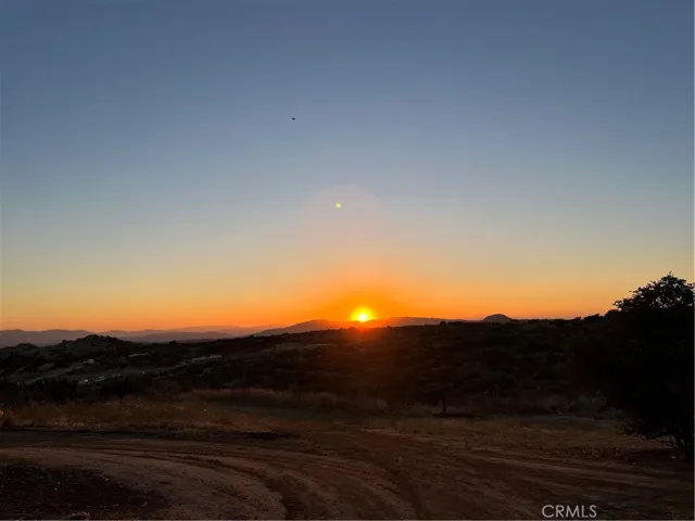 42145 Selinger, Hemet, California 92544