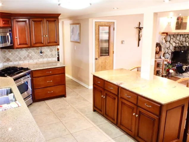 42145 Selinger, Hemet, California 92544