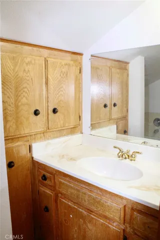 42145 Selinger, Hemet, California 92544