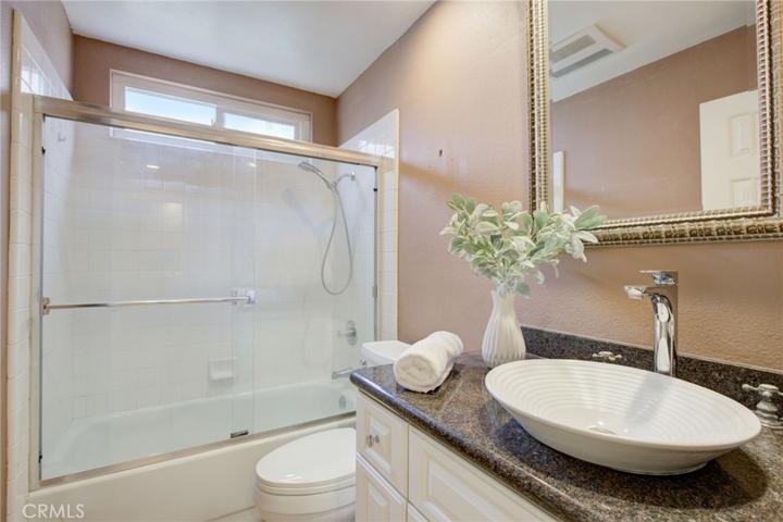 12 Cedarlake Unit 3, Irvine, California 92614