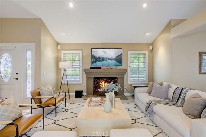 12 Cedarlake Unit 3, Irvine, California 92614