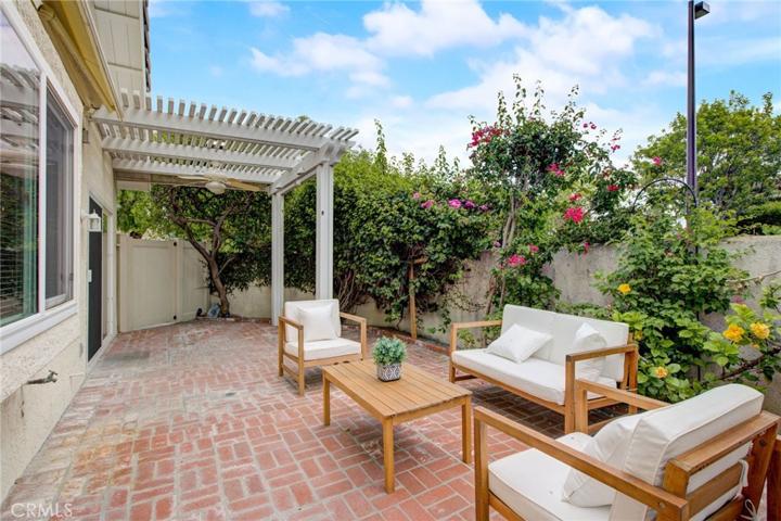 12 Cedarlake Unit 3, Irvine, California 92614