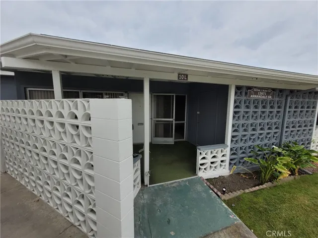 13671 Annandale Drive Unit 10L, Seal Beach, California 90740