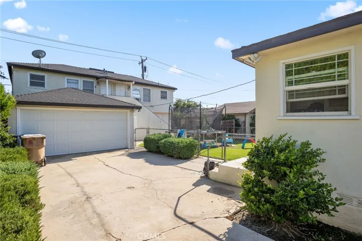 605 Lincoln Avenue, Bakersfield, California 93308