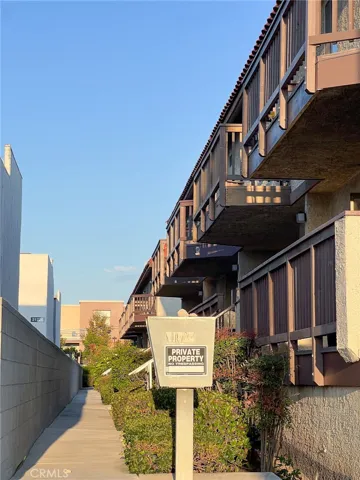 WALKWAY OF THE COMMUNITY