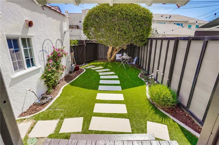 228 Granada Avenue, Long Beach, California 90803