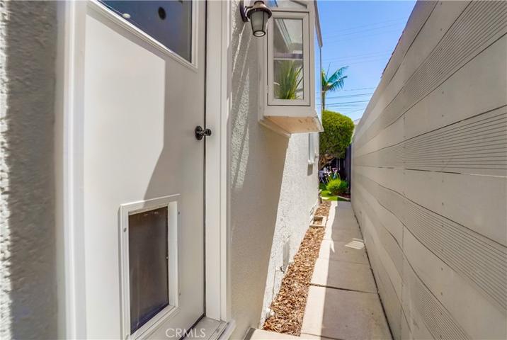 228 Granada Avenue, Long Beach, California 90803