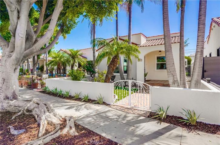 228 Granada Avenue, Long Beach, California 90803