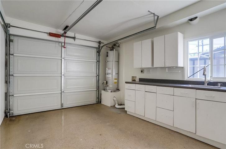 228 Granada Avenue, Long Beach, California 90803