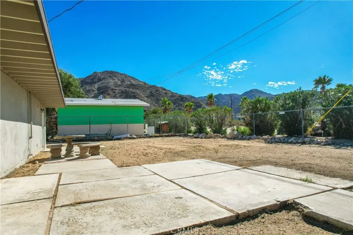 6942 Eucalyptus Avenue, 29 Palms, California 92277