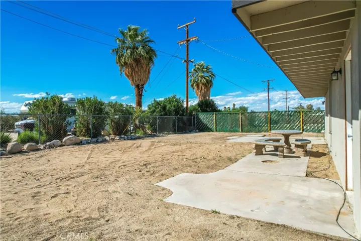 6942 Eucalyptus Avenue, 29 Palms, California 92277