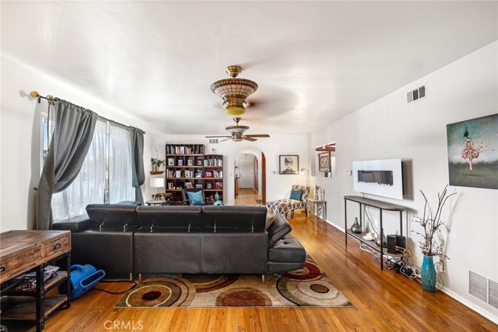 3001 San Francisco Avenue, Long Beach, California 90806