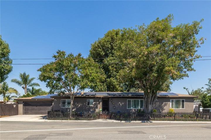 Spacious 3bed, 3baths, 2084 sf