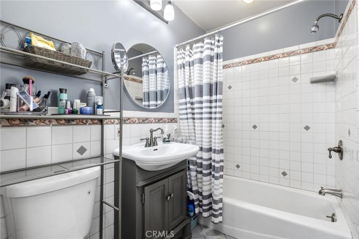 3001 San Francisco Avenue, Long Beach, California 90806