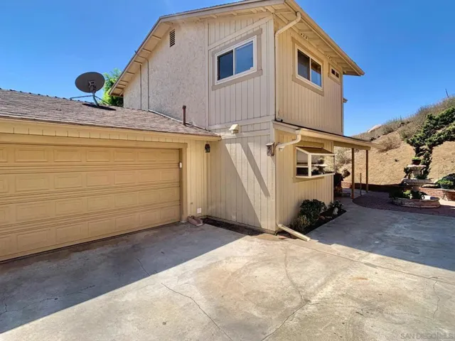 11410 Eucalyptus Hills Dr, Lakeside, California 92040