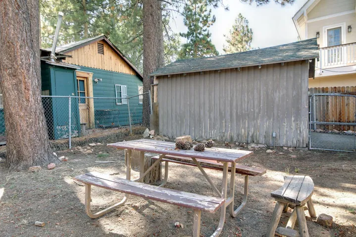 back-yard_53184877062_o