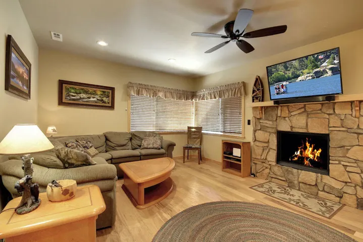living-room-1_53185586021_o