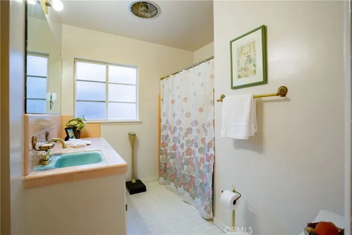 1455 N Mountain Avenue, Claremont, California 91711
