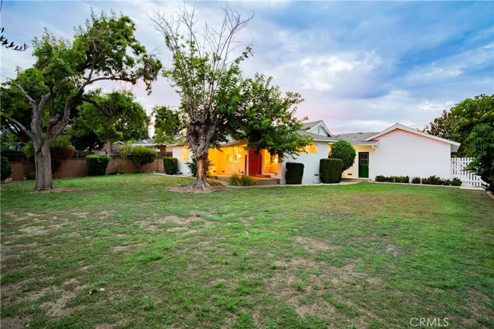 1455 N Mountain Avenue, Claremont, California 91711