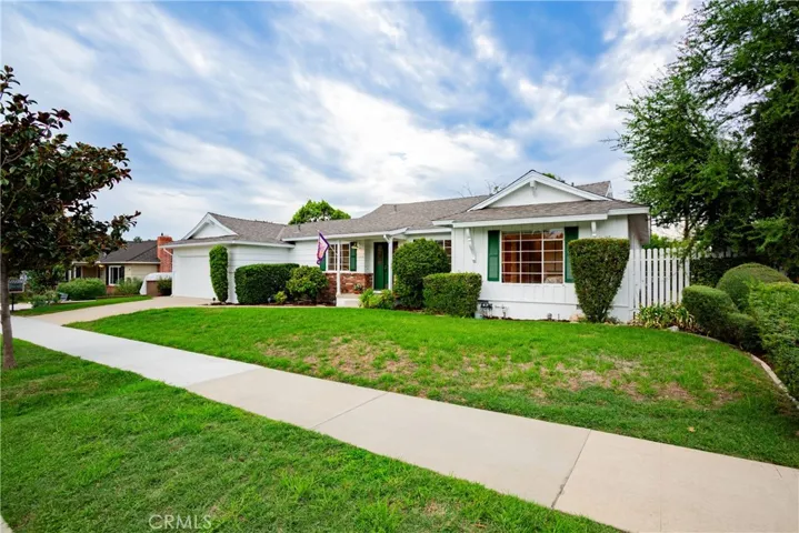 1455 N Mountain Avenue, Claremont, California 91711