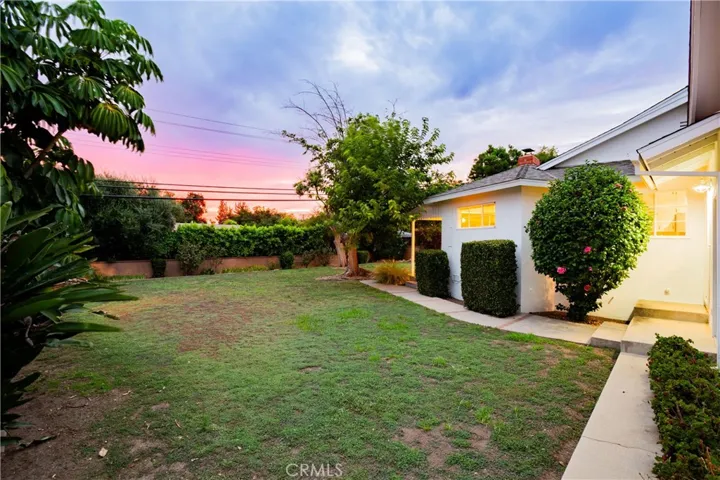 1455 N Mountain Avenue, Claremont, California 91711