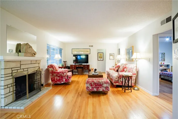 1455 N Mountain Avenue, Claremont, California 91711