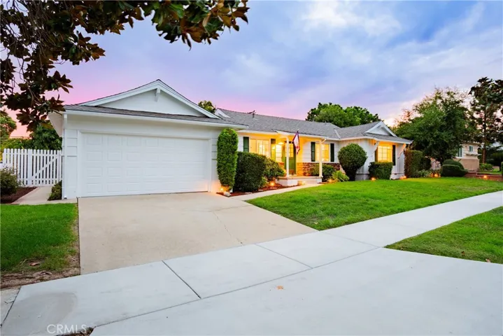 1455 N Mountain Avenue, Claremont, California 91711
