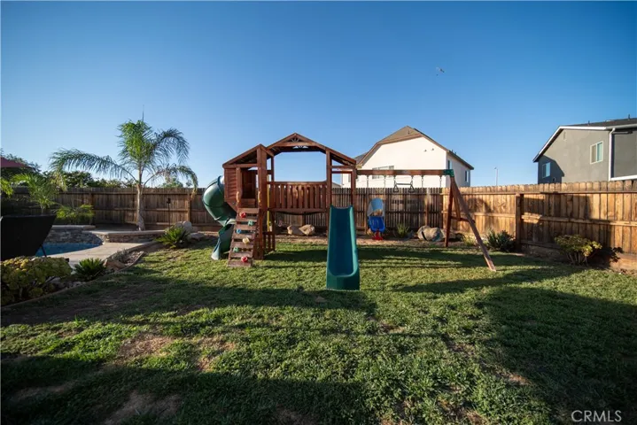 Back yard - play set reserved