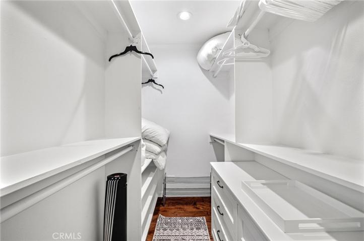 215 Longfellow Avenue, Hermosa Beach, California 90254