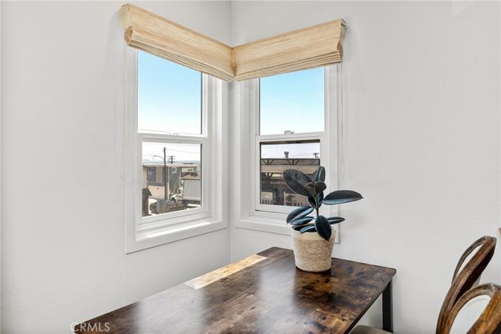215 Longfellow Avenue, Hermosa Beach, California 90254