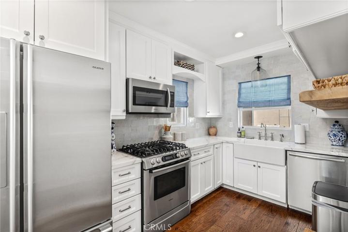 215 Longfellow Avenue, Hermosa Beach, California 90254