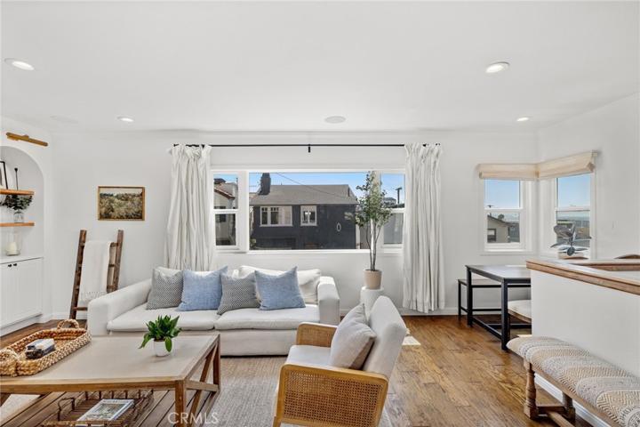 215 Longfellow Avenue, Hermosa Beach, California 90254