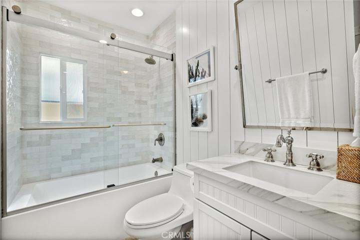 215 Longfellow Avenue, Hermosa Beach, California 90254