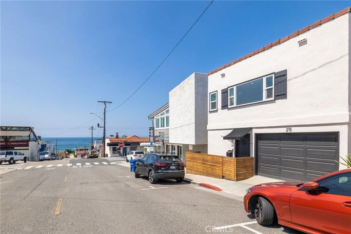 215 Longfellow Avenue, Hermosa Beach, California 90254