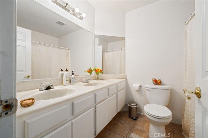 371 Glacier Circle, Corona, California 92879