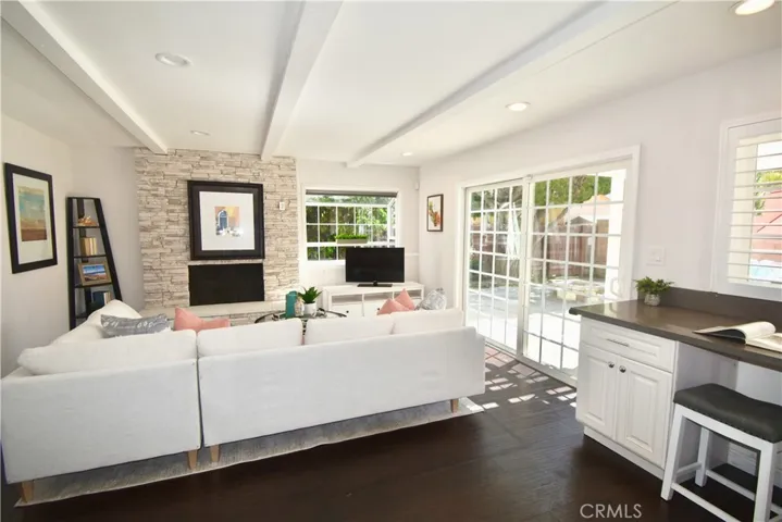 6962 Cumberland Drive, Huntington Beach, California 92647