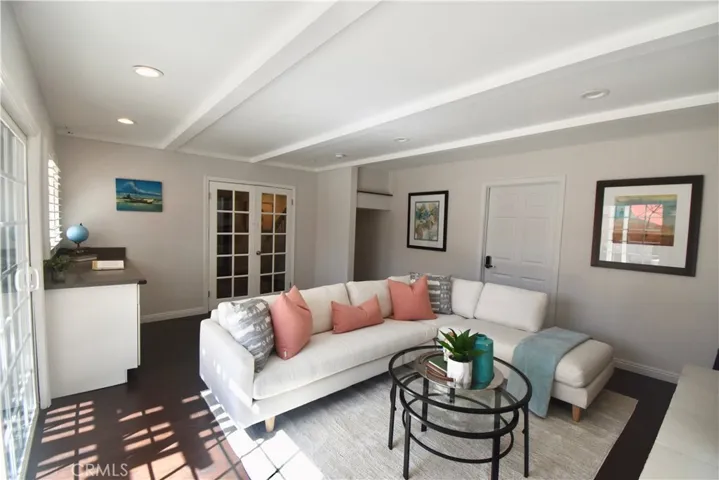 6962 Cumberland Drive, Huntington Beach, California 92647