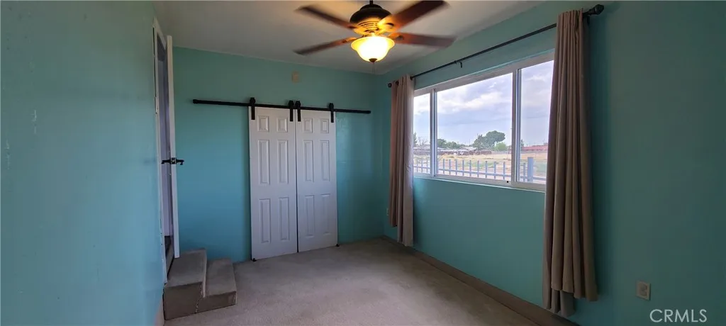 Extra Room (garage)