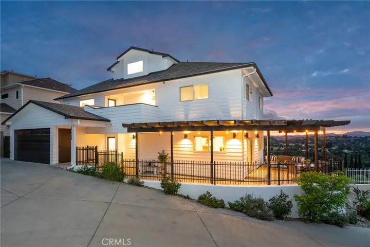 21466 Iglesia, Woodland Hills, California 91364