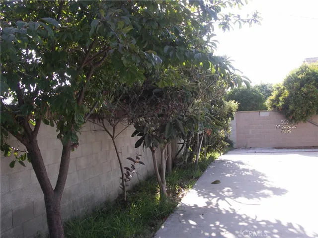 514 E Kenbridge Drive, Carson, California 90746