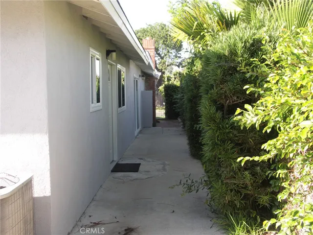 514 E Kenbridge Drive, Carson, California 90746