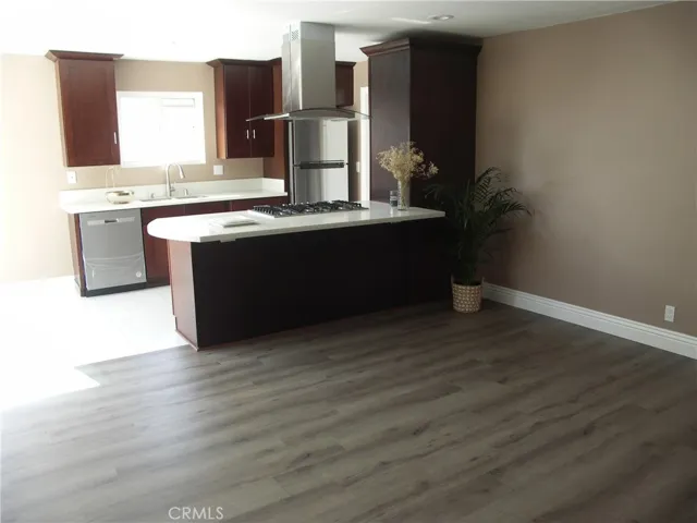 514 E Kenbridge Drive, Carson, California 90746