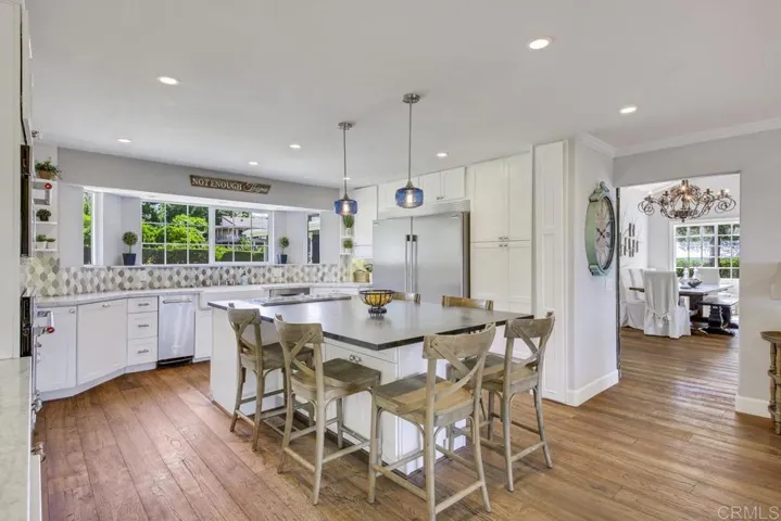 2048 Elevado Hills Drive, Vista, California 92084