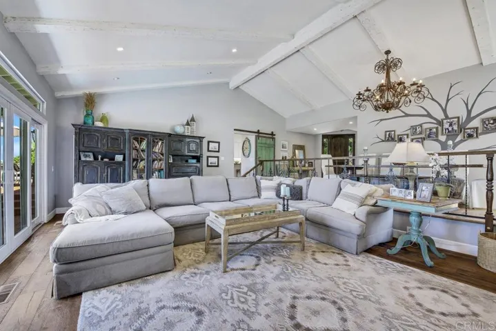 2048 Elevado Hills Drive, Vista, California 92084