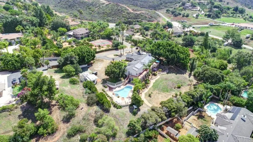 2048 Elevado Hills Drive, Vista, California 92084