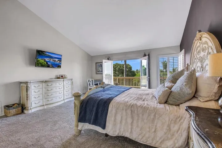 2048 Elevado Hills Drive, Vista, California 92084