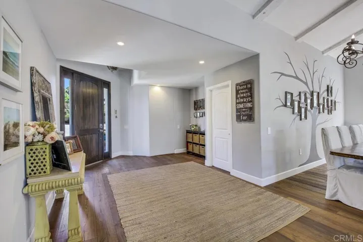 2048 Elevado Hills Drive, Vista, California 92084